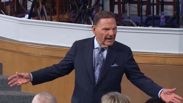 Kenneth Copeland - Faith Specialists Boldly Respond to the Spirit