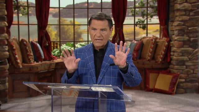 Kenneth Copeland - Put Your Faith in the Written Word of God