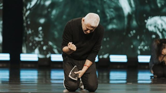 Louie Giglio - A Message of Hope for our House