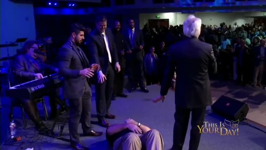 Benny Hinn - Mighty Miracles in Downey