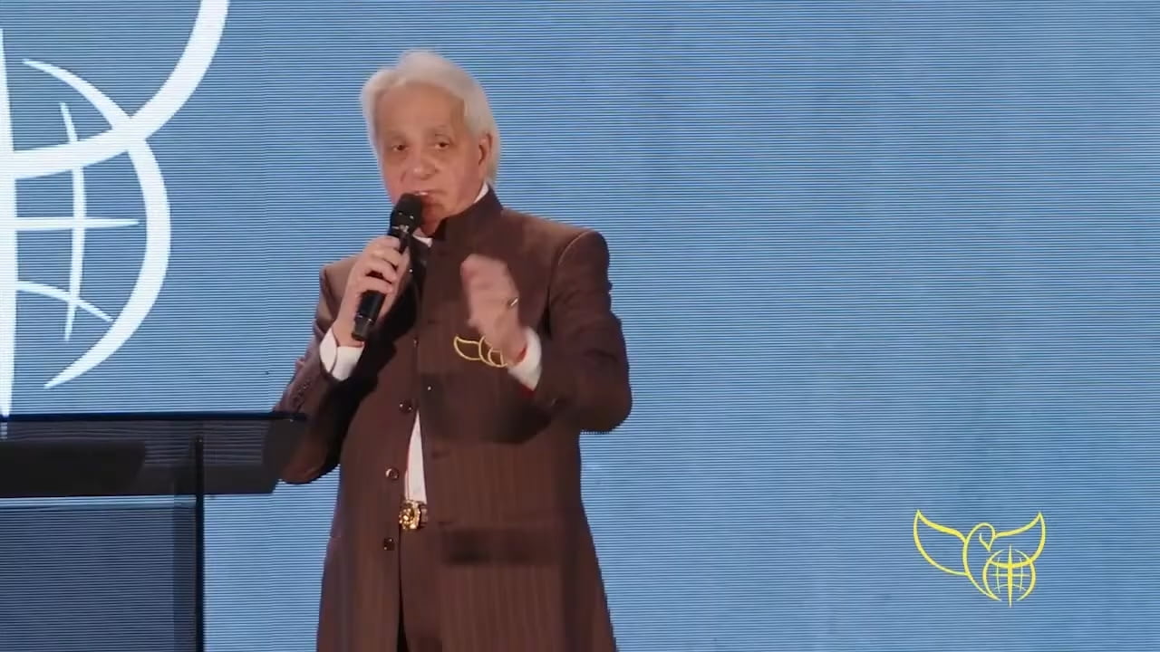 Benny Hinn - He is the Great I Am