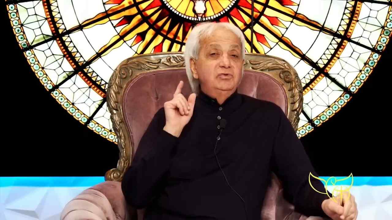 Benny Hinn - Touching The Invisible World