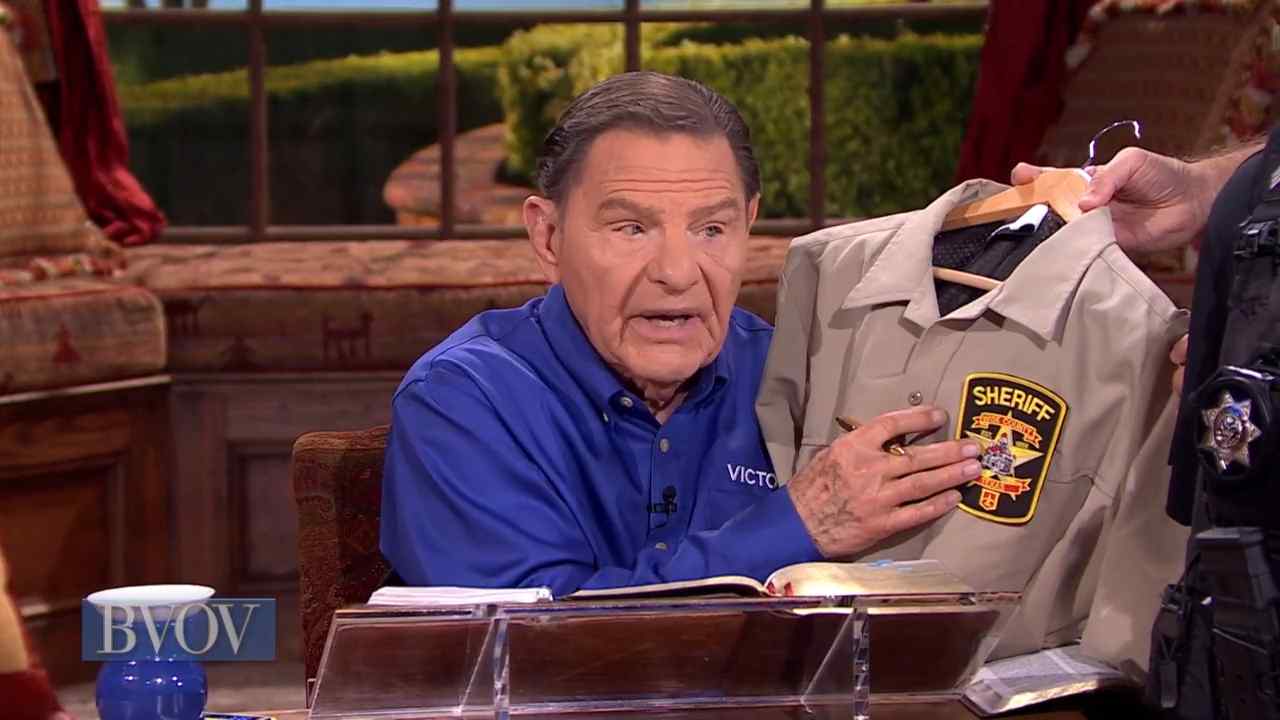 Kenneth Copeland - Christ Has Given Us His Rank