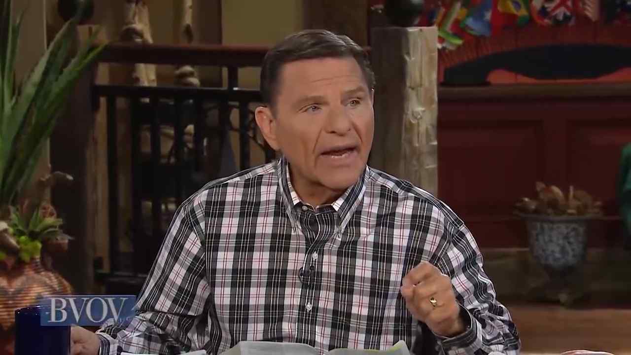 Kenneth Copeland - Wear THE BLESSING Daily