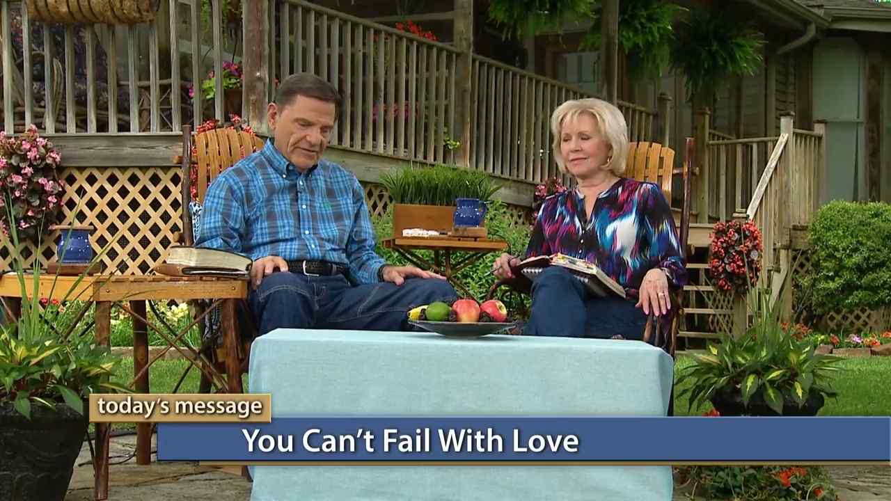 Kenneth Copeland - You Can't Fail When You Walk In Love